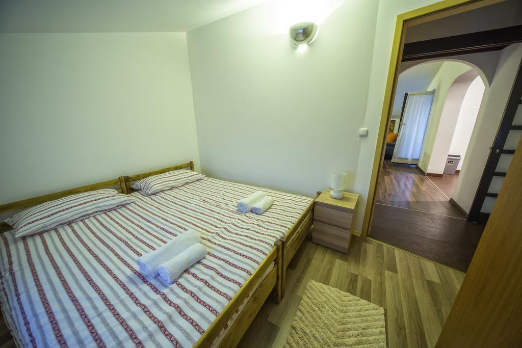 Apartments Michelle Umag Rum bild